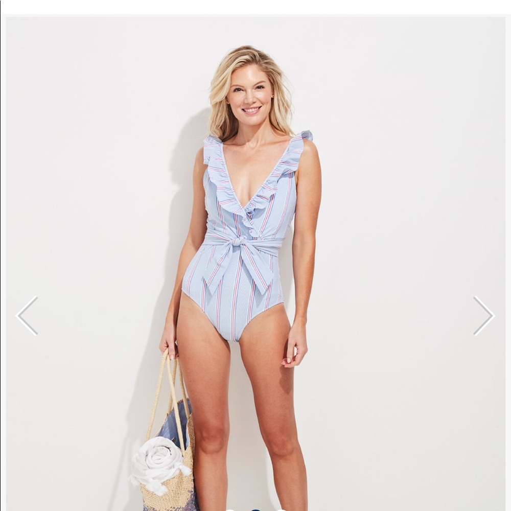Vineyard vines one piece suit
